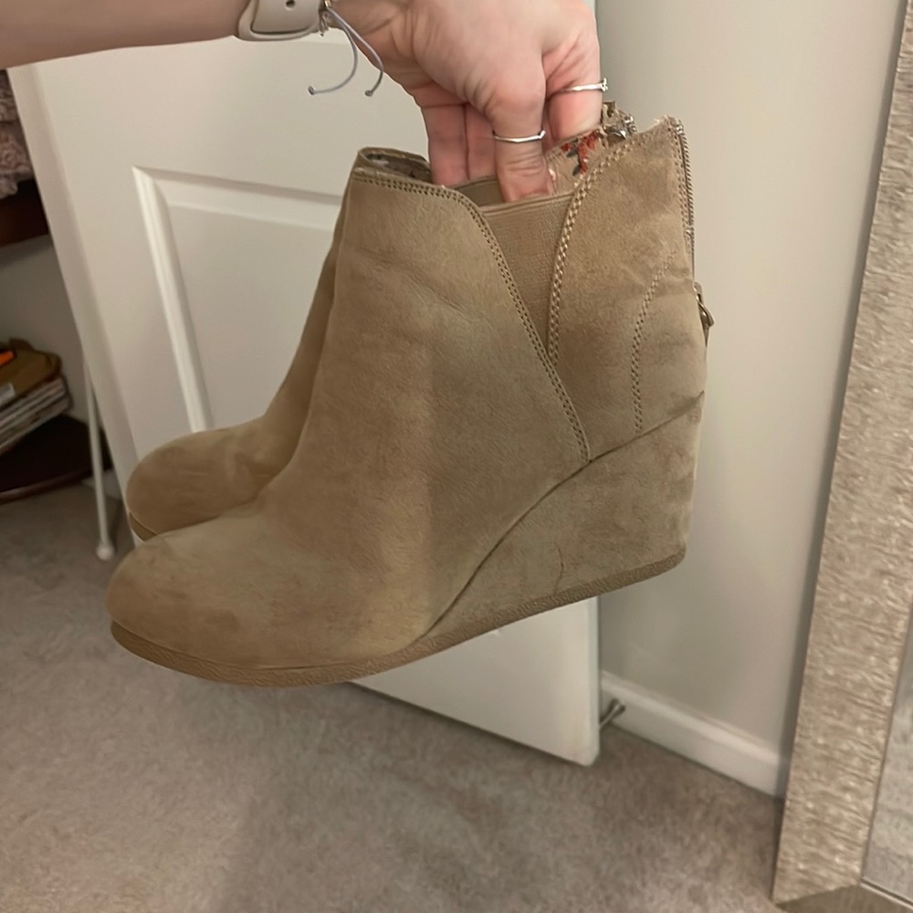 Light brown suede bootie size 8